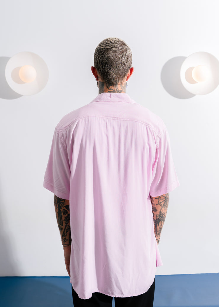 STAPLE BUTTON UP PINK