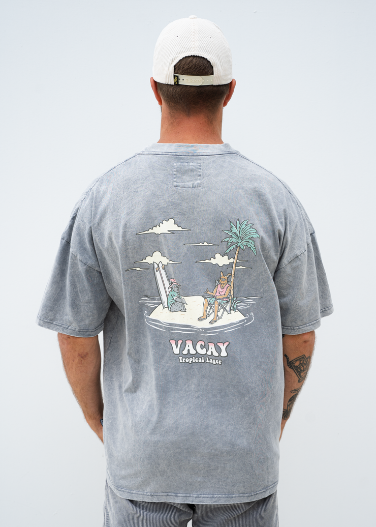 VACAY BOX TEE