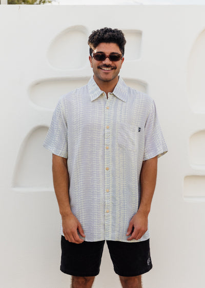 VALLA BEACH BUTTON UP