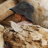 NO WORRIES MINI BUCKET HAT