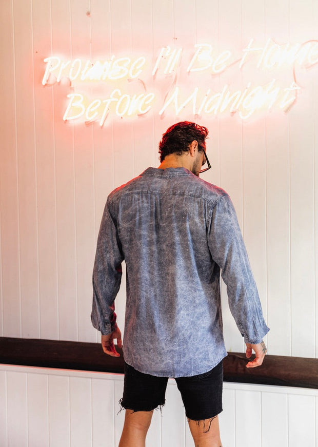 STAPLE LONG SLEEVE BUTTON UP CHARCOAL