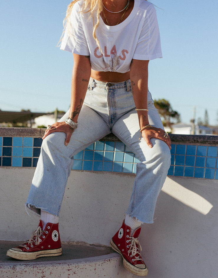 HUNTED BASIC TEE WHITE